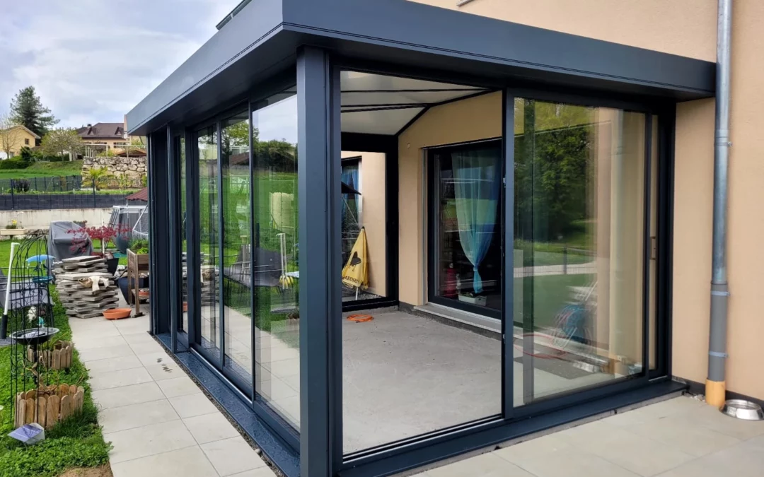 Véranda et pergola bioclimatique dans le Valais – Confort & élégance avec Espace & Lumière